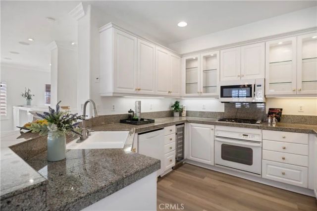 28 Poppy, Irvine, CA 92618