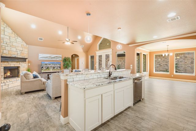 3414 Fountain Way, Granbury, TX 76049