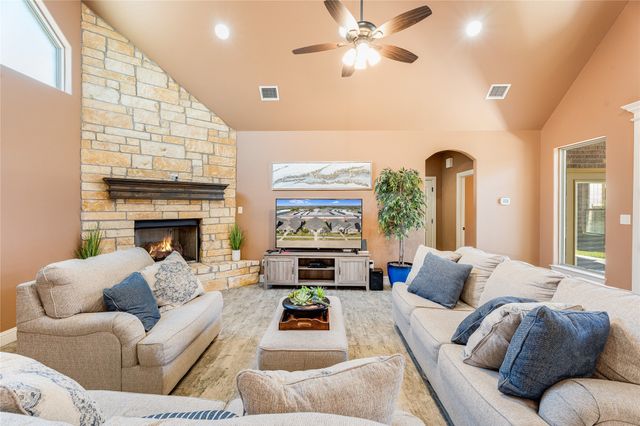 3414 Fountain Way, Granbury, TX 76049