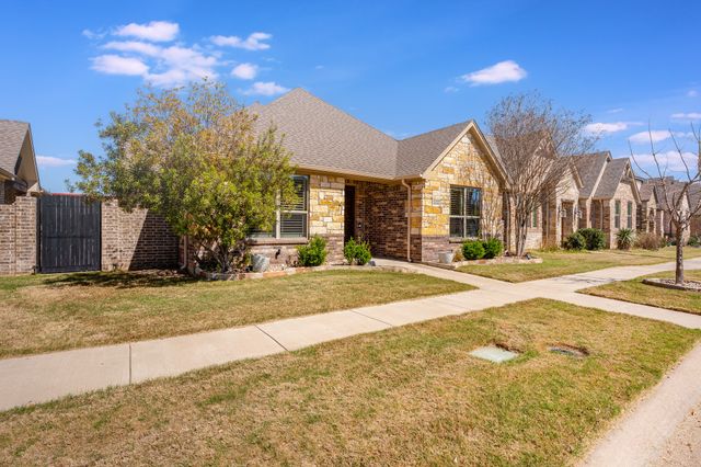 3414 Fountain Way, Granbury, TX 76049