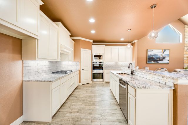 3414 Fountain Way, Granbury, TX 76049