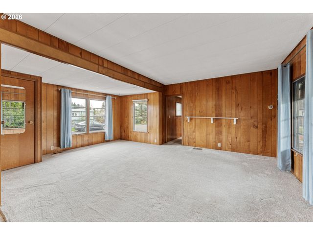 2681 Se RIVER Rd 6, Hillsboro, OR 97123