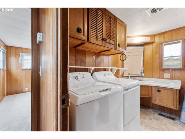 2681 Se RIVER Rd 6, Hillsboro, OR 97123