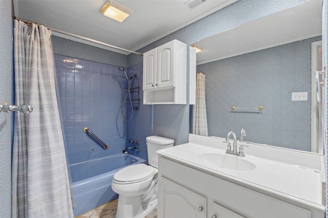 4320 Bellaire Drive S 115W, Fort Worth, TX 76109