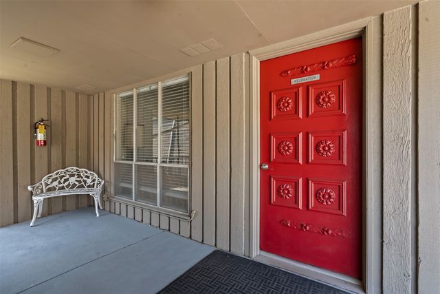 4320 Bellaire Drive S 115W, Fort Worth, TX 76109