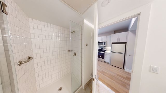 250 Centre 617, Boston, MA 02119