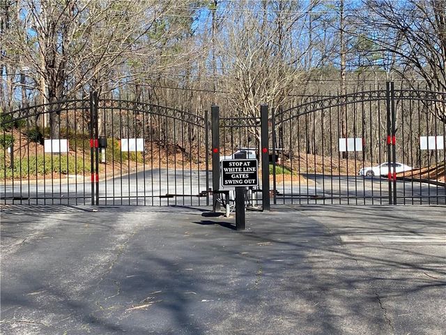 610 River Mill Circle 610, Roswell, GA 30075