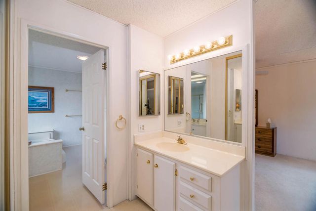 73450 Country Club Drive 302, Palm Desert, CA 92260