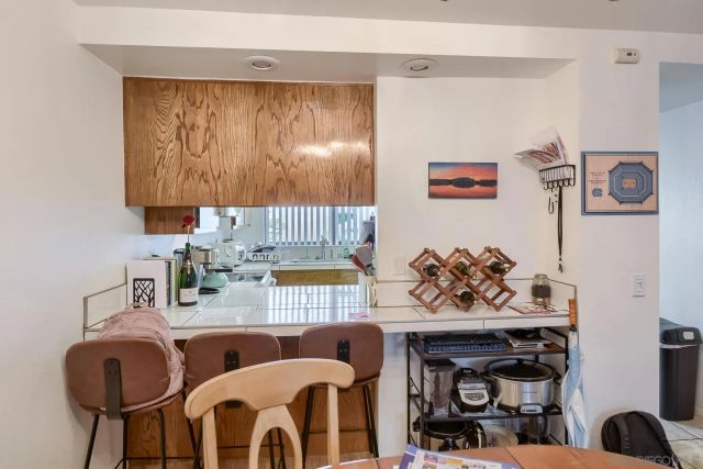 4085 Crystal Dawn 104, San Diego, CA 92122