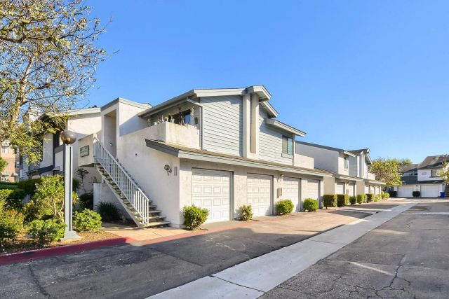 4085 Crystal Dawn 104, San Diego, CA 92122