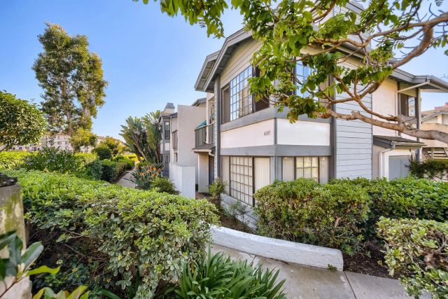 4085 Crystal Dawn 104, San Diego, CA 92122
