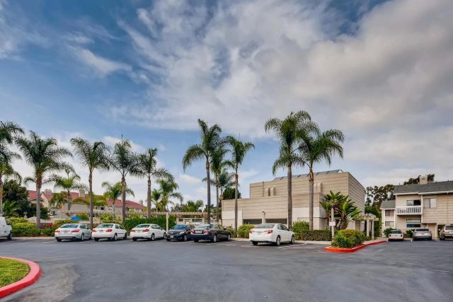 4085 Crystal Dawn 104, San Diego, CA 92122