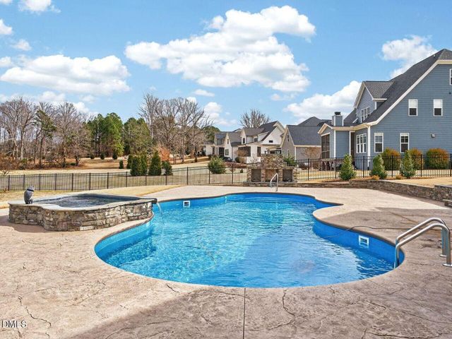 8012 Woodcross Way, Wake Forest, NC 27587