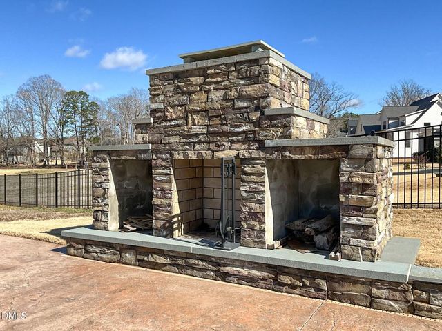 8012 Woodcross Way, Wake Forest, NC 27587