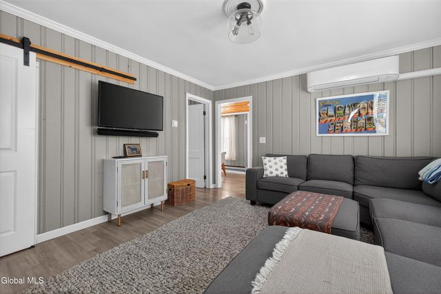 107 4th Street, Malta, NY 12866