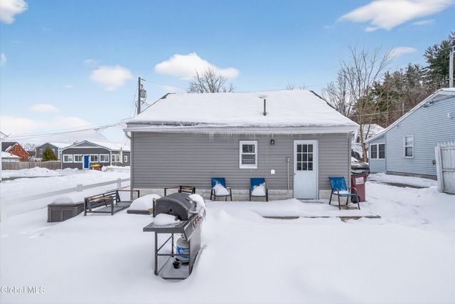 107 4th Street, Malta, NY 12866