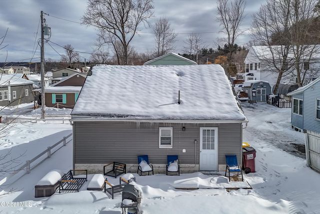 107 4th Street, Malta, NY 12866