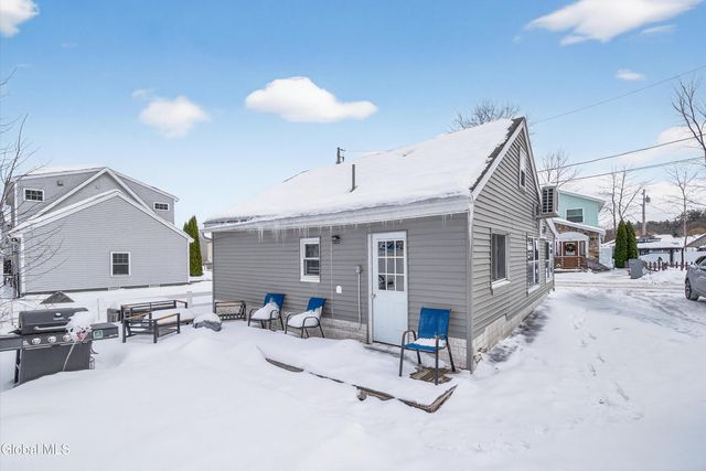 107 4th Street, Malta, NY 12866