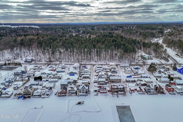 107 4th Street, Malta, NY 12866