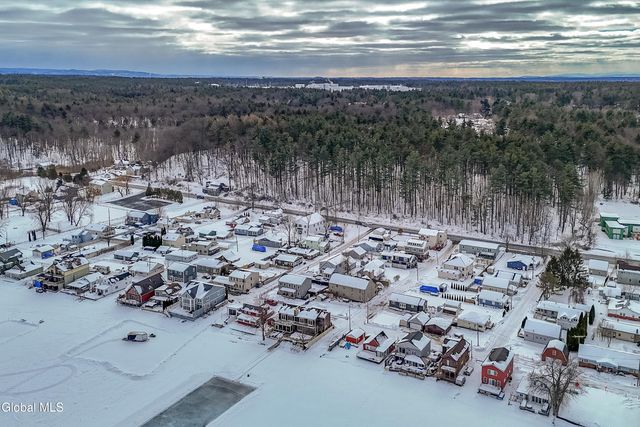 107 4th Street, Malta, NY 12866