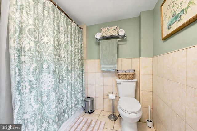 1433 BLUEBALL, Linwood, PA 19061