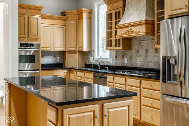 465 McLaren Lane, Carmel, IN 46032