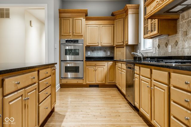 465 McLaren Lane, Carmel, IN 46032