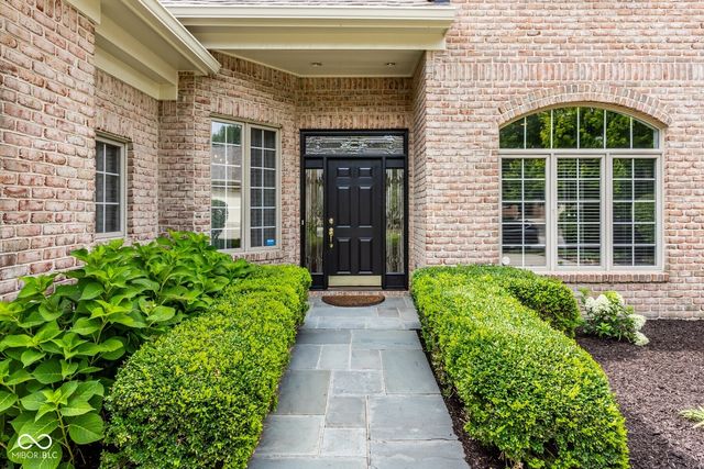 465 McLaren Lane, Carmel, IN 46032