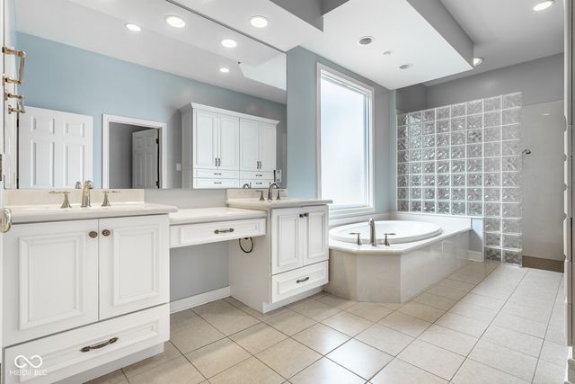 465 McLaren Lane, Carmel, IN 46032