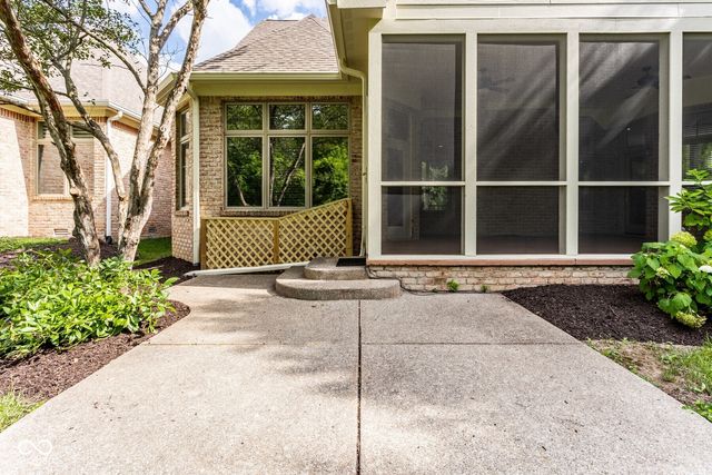 465 McLaren Lane, Carmel, IN 46032