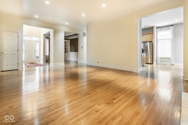 465 McLaren Lane, Carmel, IN 46032