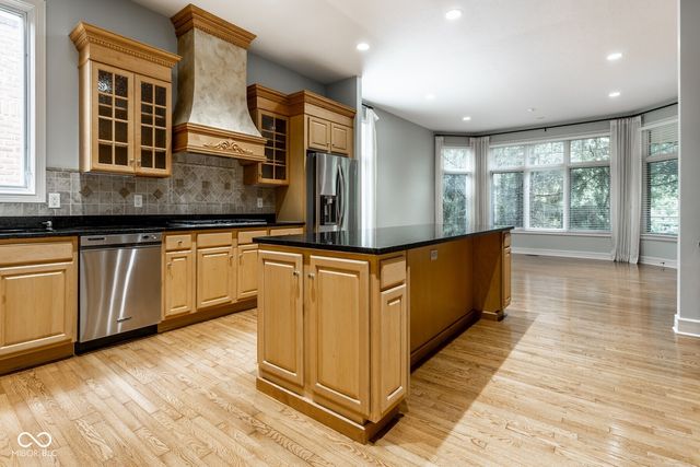 465 McLaren Lane, Carmel, IN 46032