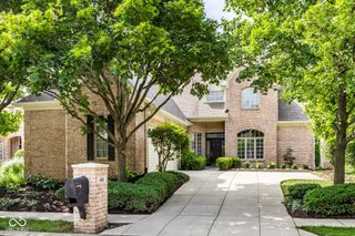 465 McLaren Lane, Carmel, IN 46032