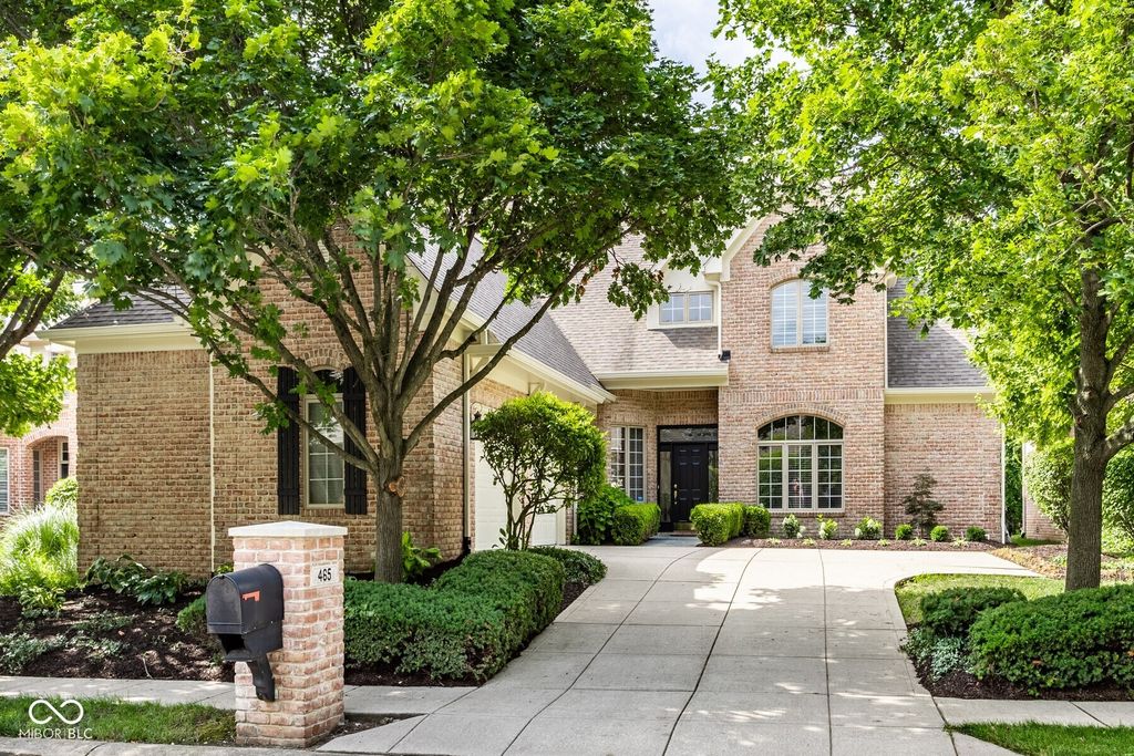 465 McLaren Lane, Carmel, IN 46032