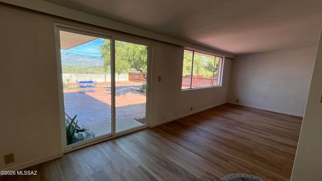7321 E Calle Managua, Tucson, AZ 85710