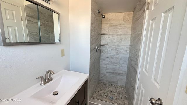 7321 E Calle Managua, Tucson, AZ 85710