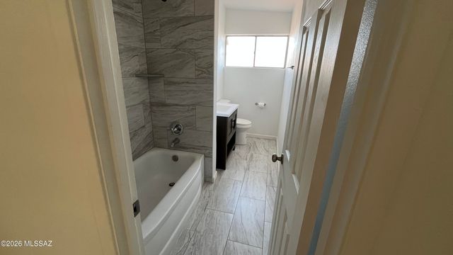 7321 E Calle Managua, Tucson, AZ 85710