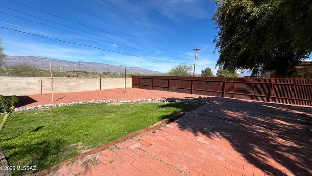 7321 E Calle Managua, Tucson, AZ 85710