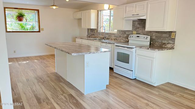 7321 E Calle Managua, Tucson, AZ 85710