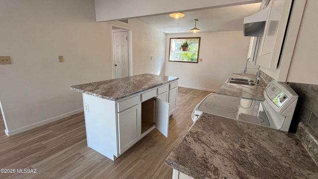 7321 E Calle Managua, Tucson, AZ 85710