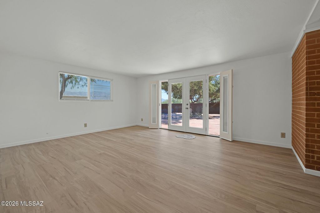 Image 5 of property listing at 7321 E Calle Managua, Tucson, AZ 85710