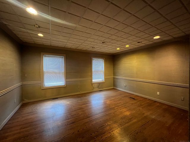 387 Clinton Avenue, Bridgeport, CT 06604
