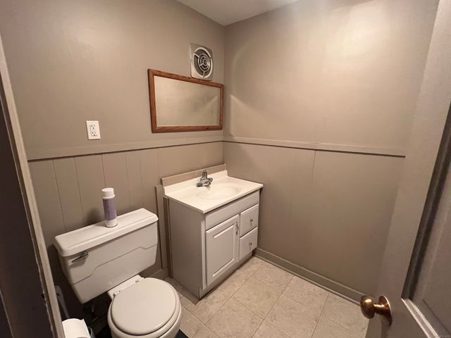 387 Clinton Avenue, Bridgeport, CT 06604