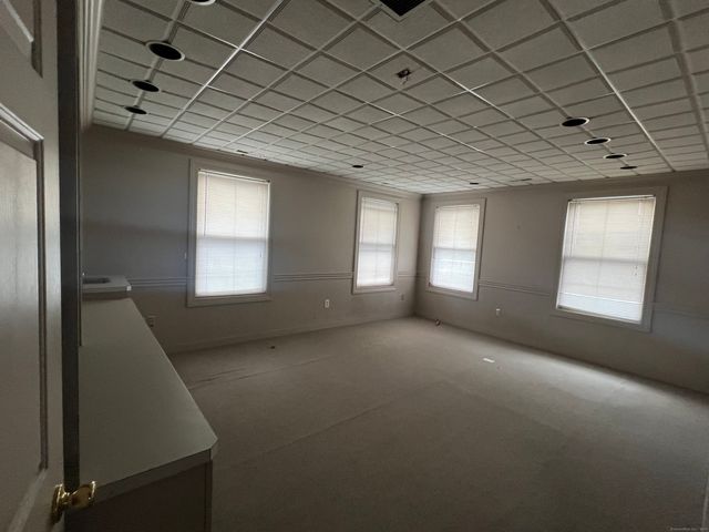 387 Clinton Avenue, Bridgeport, CT 06604
