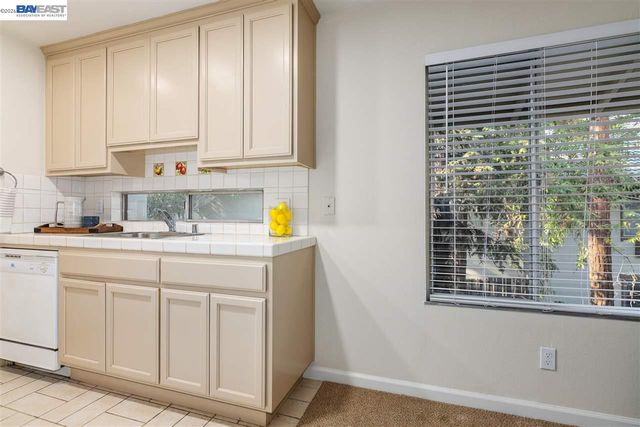 2734 OAK ROAD UNIT 110, Walnut Creek, CA 94597