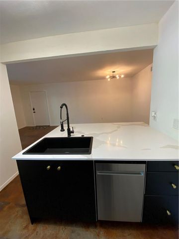 2119 Oxford Ave B, Austin, TX 78704