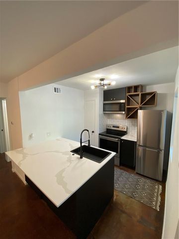 2119 Oxford Ave B, Austin, TX 78704