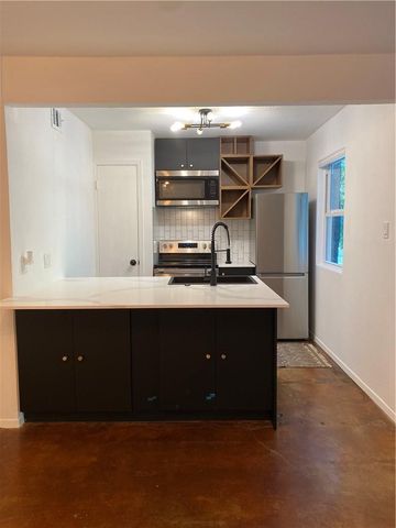 2119 Oxford Ave B, Austin, TX 78704