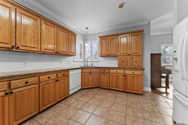 36494 Page Dr, Denham Springs, LA 70706