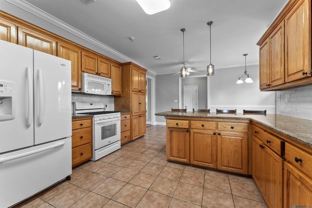 36494 Page Dr, Denham Springs, LA 70706